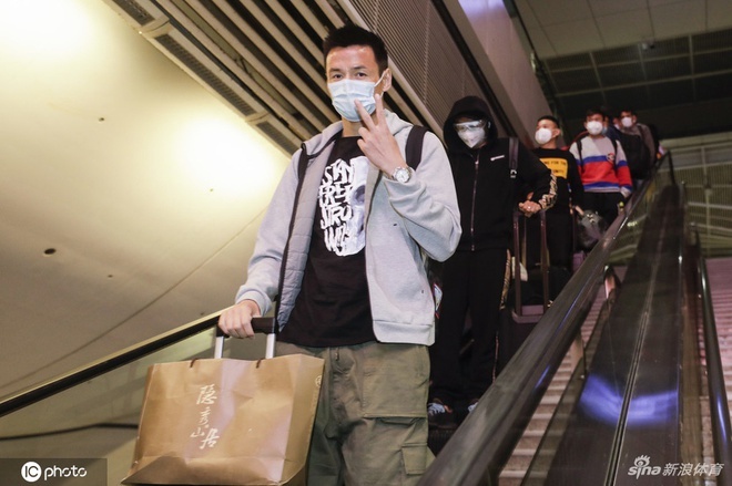 doi bong Vu Han,  CLB Vu Han,  Wuhan Zall,  Covid-19,  virus corona anh 1