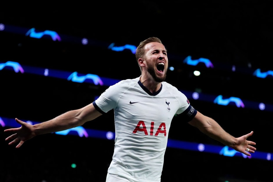 Rooney so sanh Kane voi Van Nistelrooy hinh anh