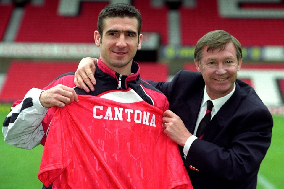 Liverpool tung tu choi chieu mo Eric Cantona hinh anh