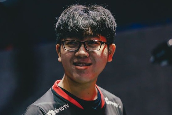 Naul chuan bi gia nhap Team Flash hinh anh