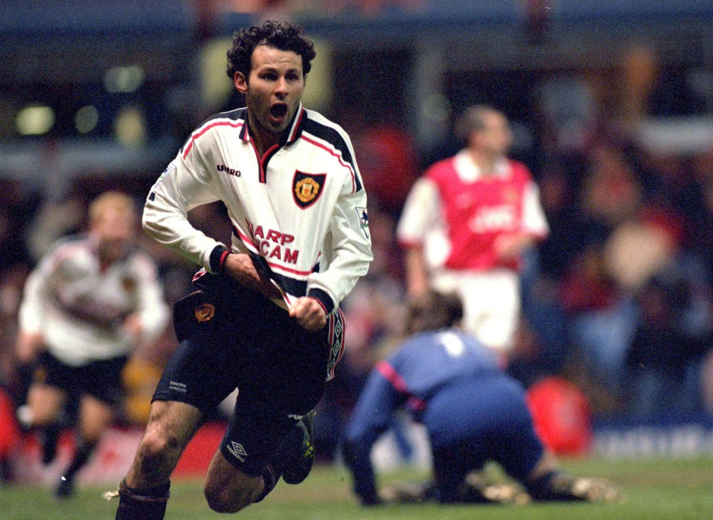 Man United,  Dennis Bergkamp,  Arsenal,  Premier League,  Champions League,  David Beckham,  MU anh 2