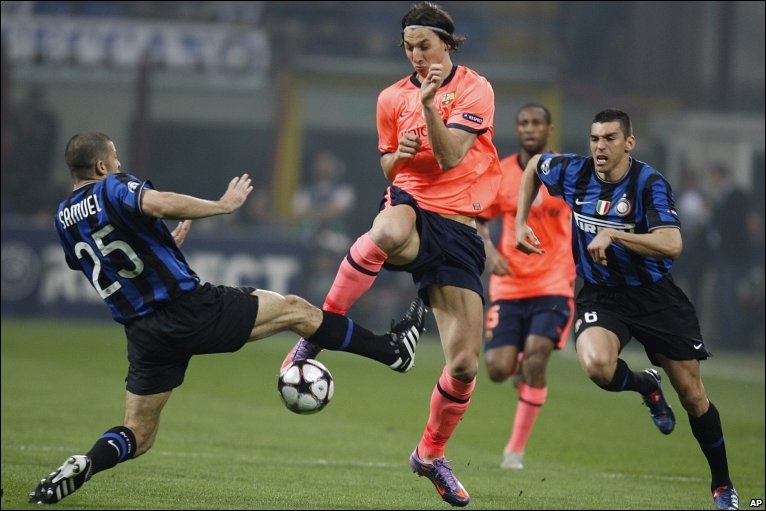 Zlatan Ibrahimovic,  Pep Guardiola,  Jose Mourinho,  Barca,  Barcelona anh 3