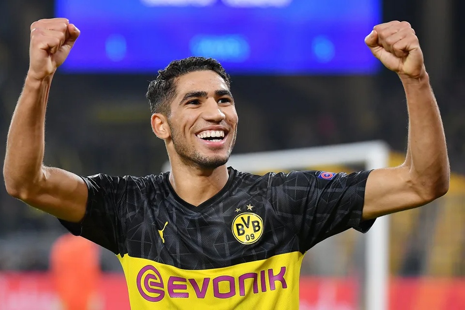 Man City tranh mua Hakimi voi Bayern hinh anh