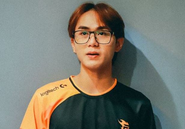 'Team Flash van chua tim ra duoc doi hinh manh nhat' hinh anh