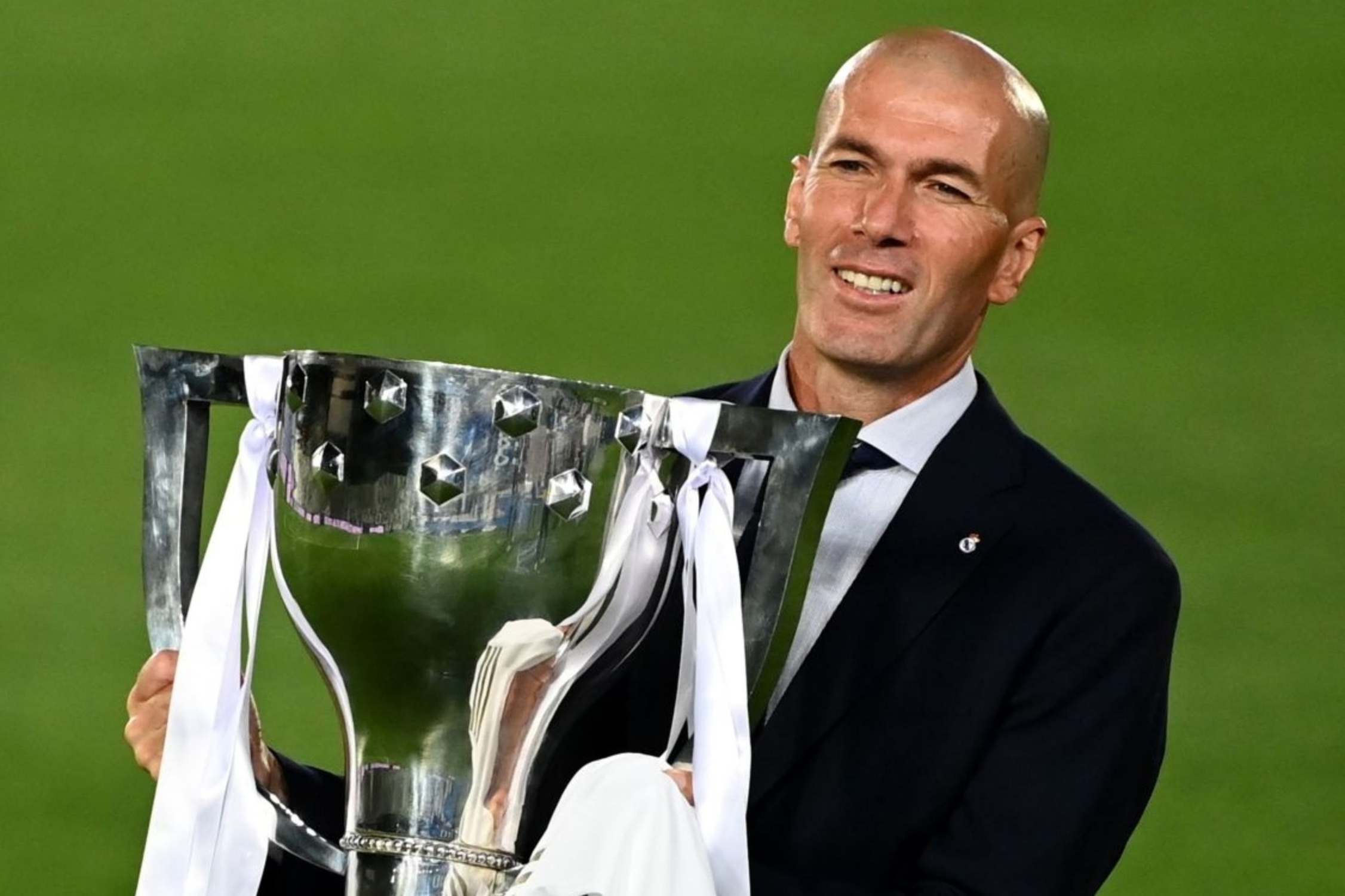 Zidane thich vo dich La Liga hon Champions League hinh anh