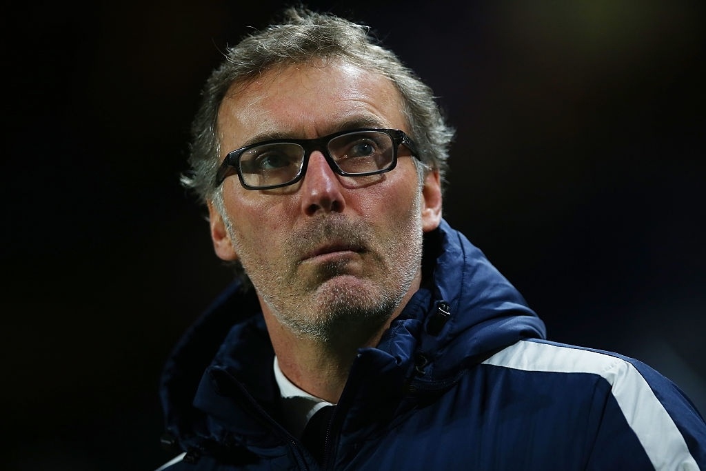 Barca can nhac bo nhiem HLV Laurent Blanc hinh anh