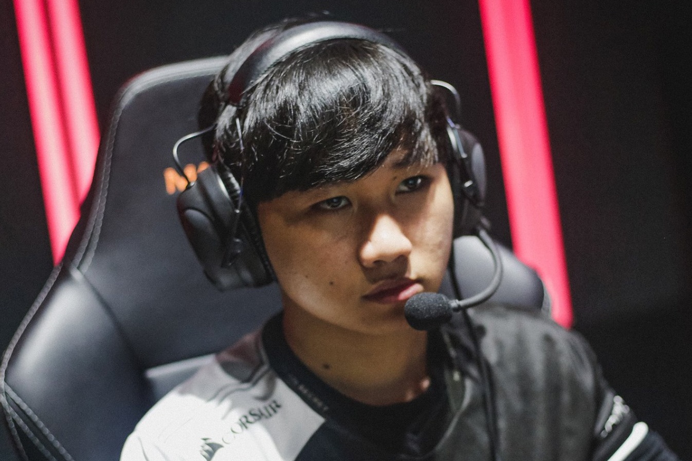 Team Secret chia tay 2 tru cot duong duoi hinh anh