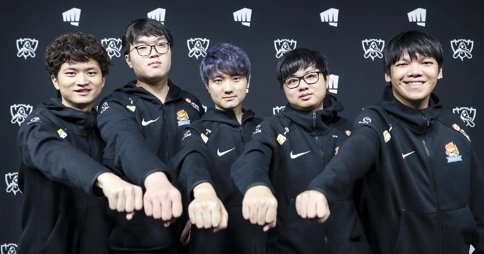 SofM,  Chung ket The gioi Lien Minh Huyen Thoai,  Chung ket The gioi,  Suning,  Than rung Viet Nam anh 6