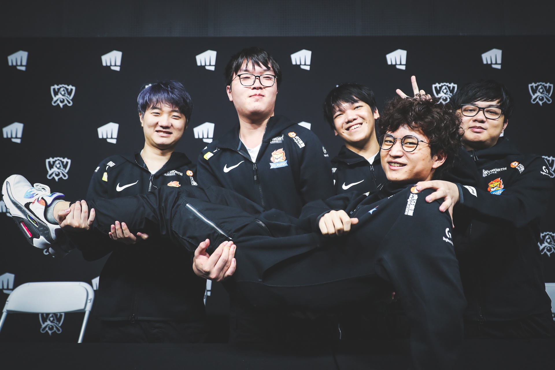 SofM,  Chung ket The gioi Lien Minh Huyen Thoai,  Chung ket The gioi,  Suning,  Than rung Viet Nam anh 3