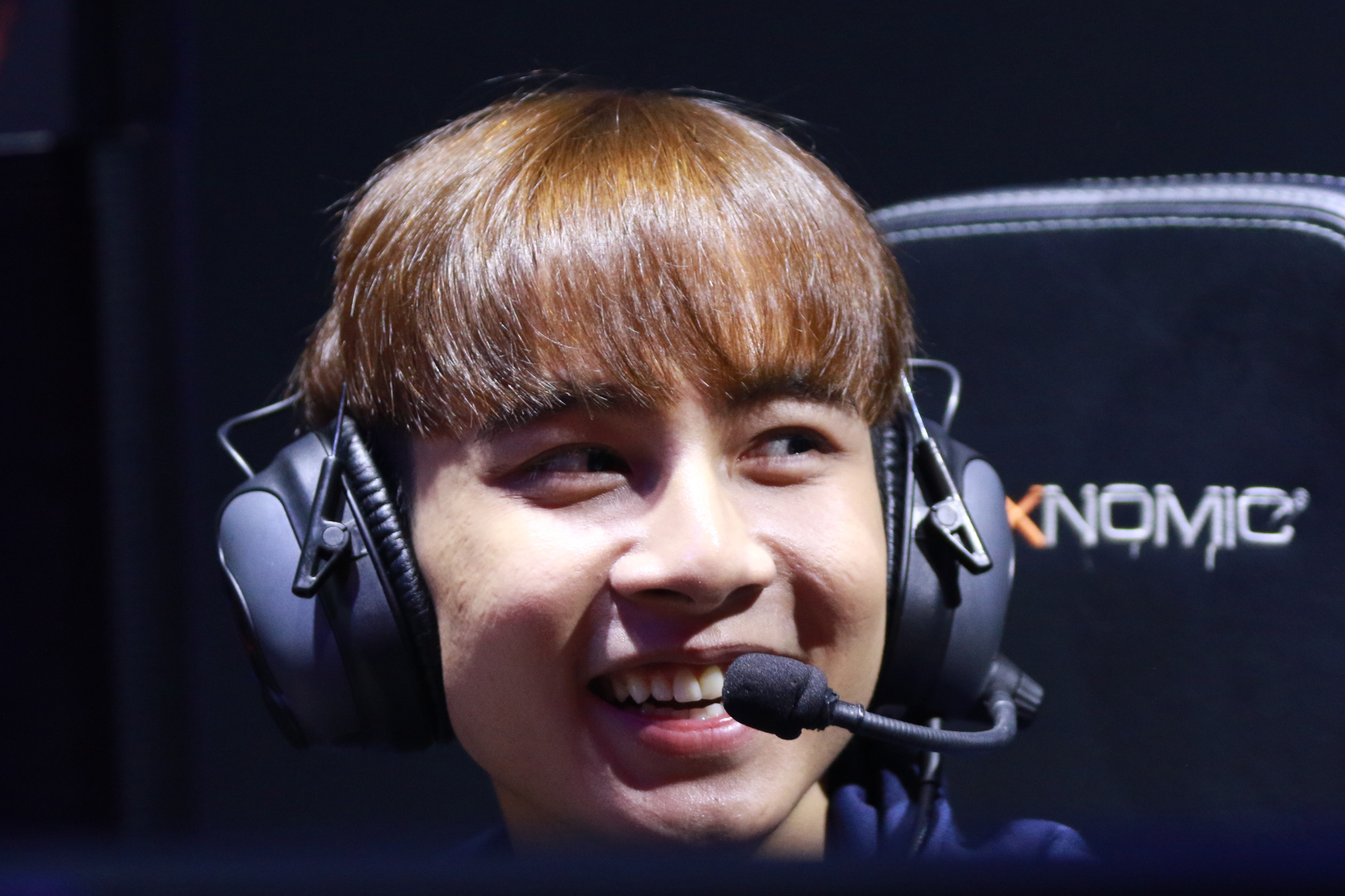 Team Flash chieu mo cung luc 3 tuyen thu hinh anh