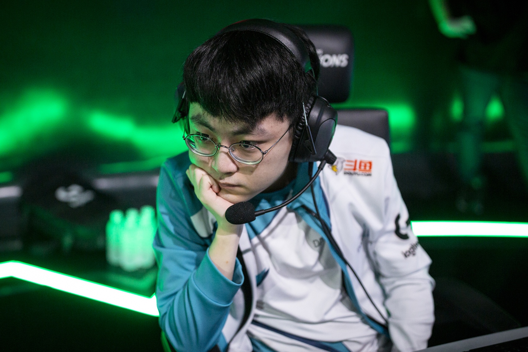 Nha vo dich the gioi chot doi hinh tham du LCK mua xuan 2021 hinh anh