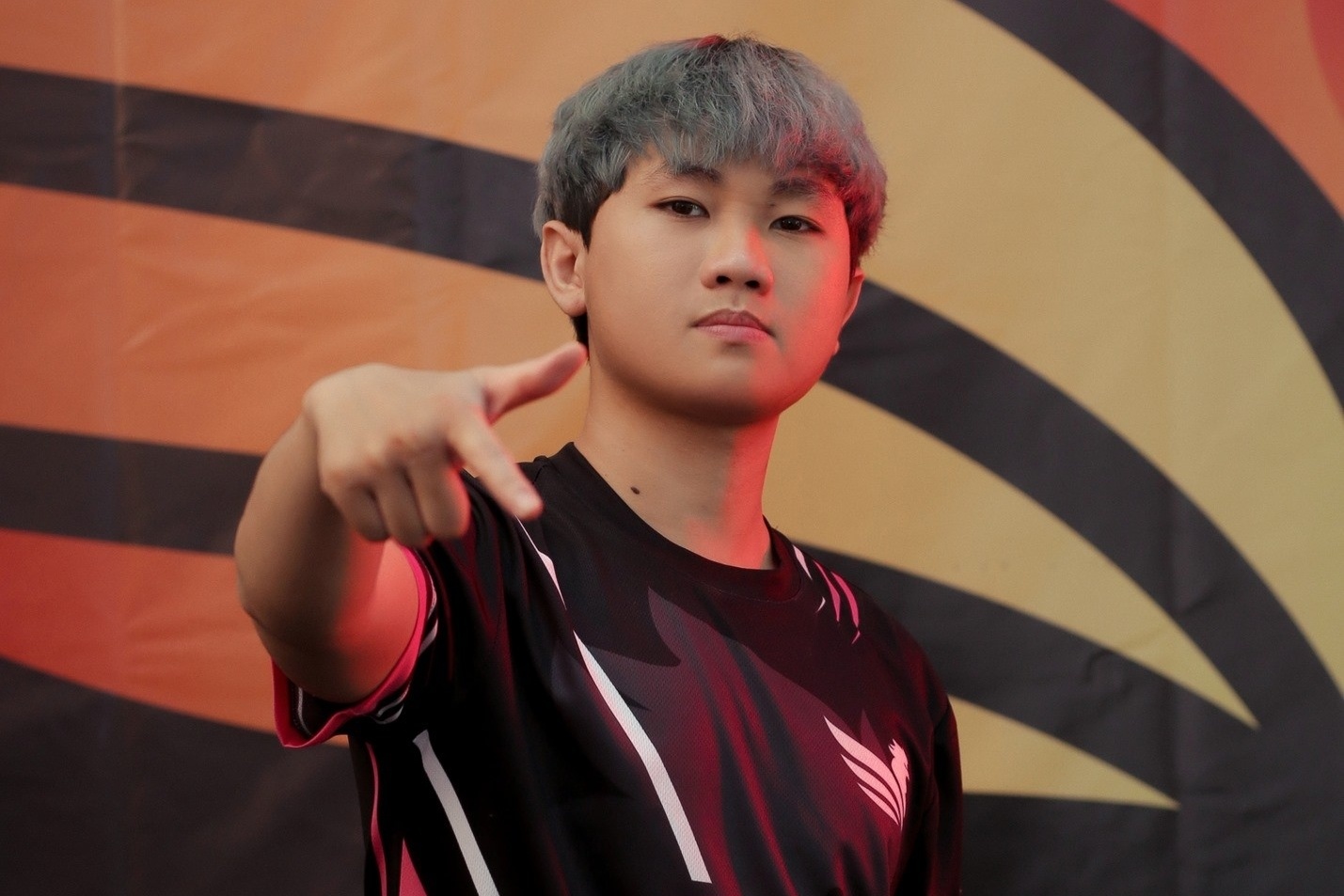 SBTC Celebrity lap pentakill dau tien cua VCS mua xuan 2021 hinh anh