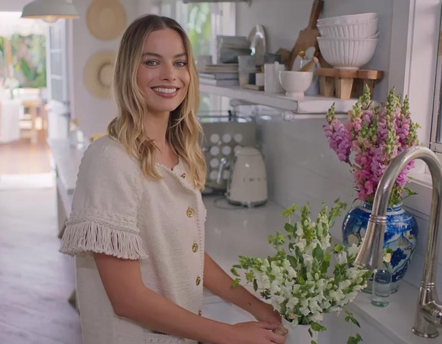 Ben trong biet thu sang trong cua 'Harley Quinn' Margot Robbie hinh anh