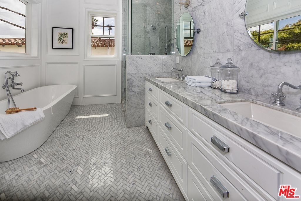 biet thu sang trong cua Harley Quinn anh 9