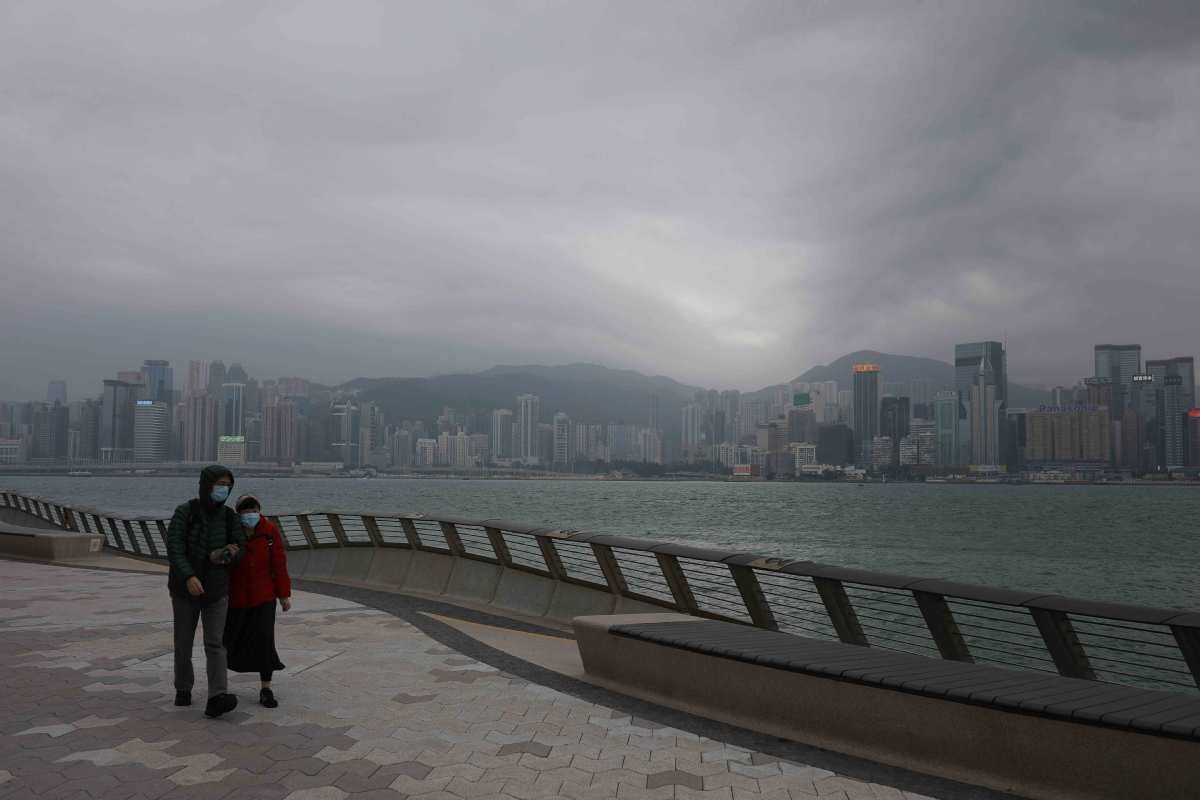 Hong Kong vang ve vi virus corona anh 9