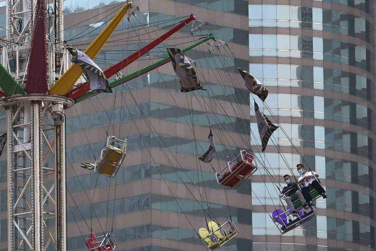 Hong Kong vang ve vi virus corona anh 8