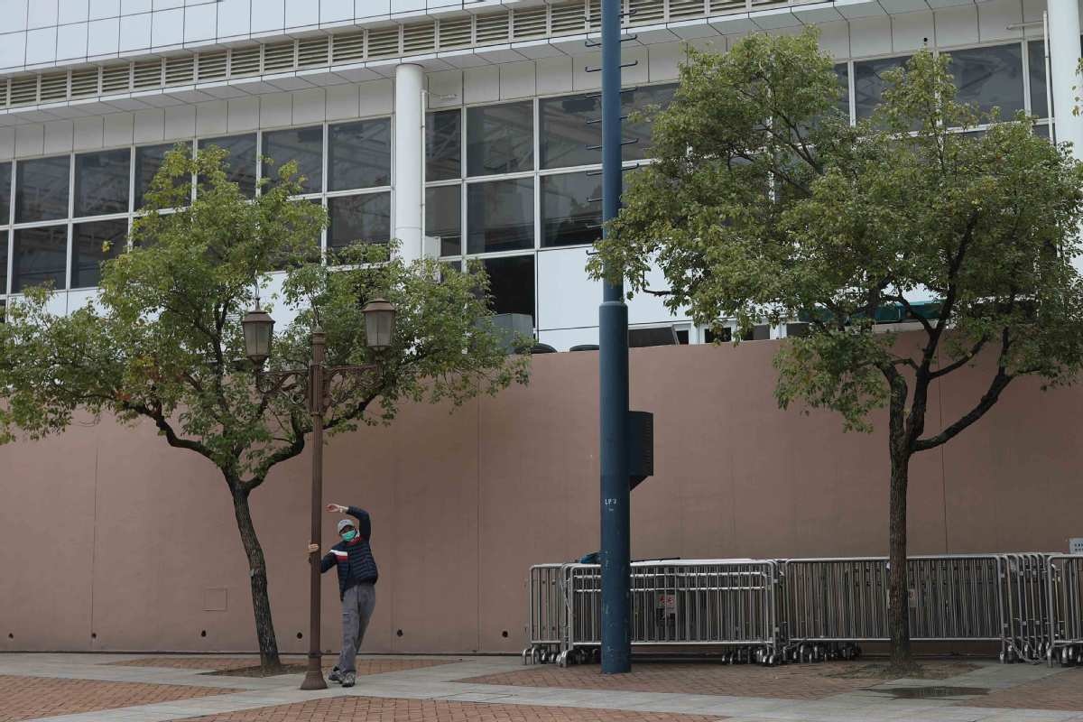 Hong Kong vang ve vi virus corona anh 10