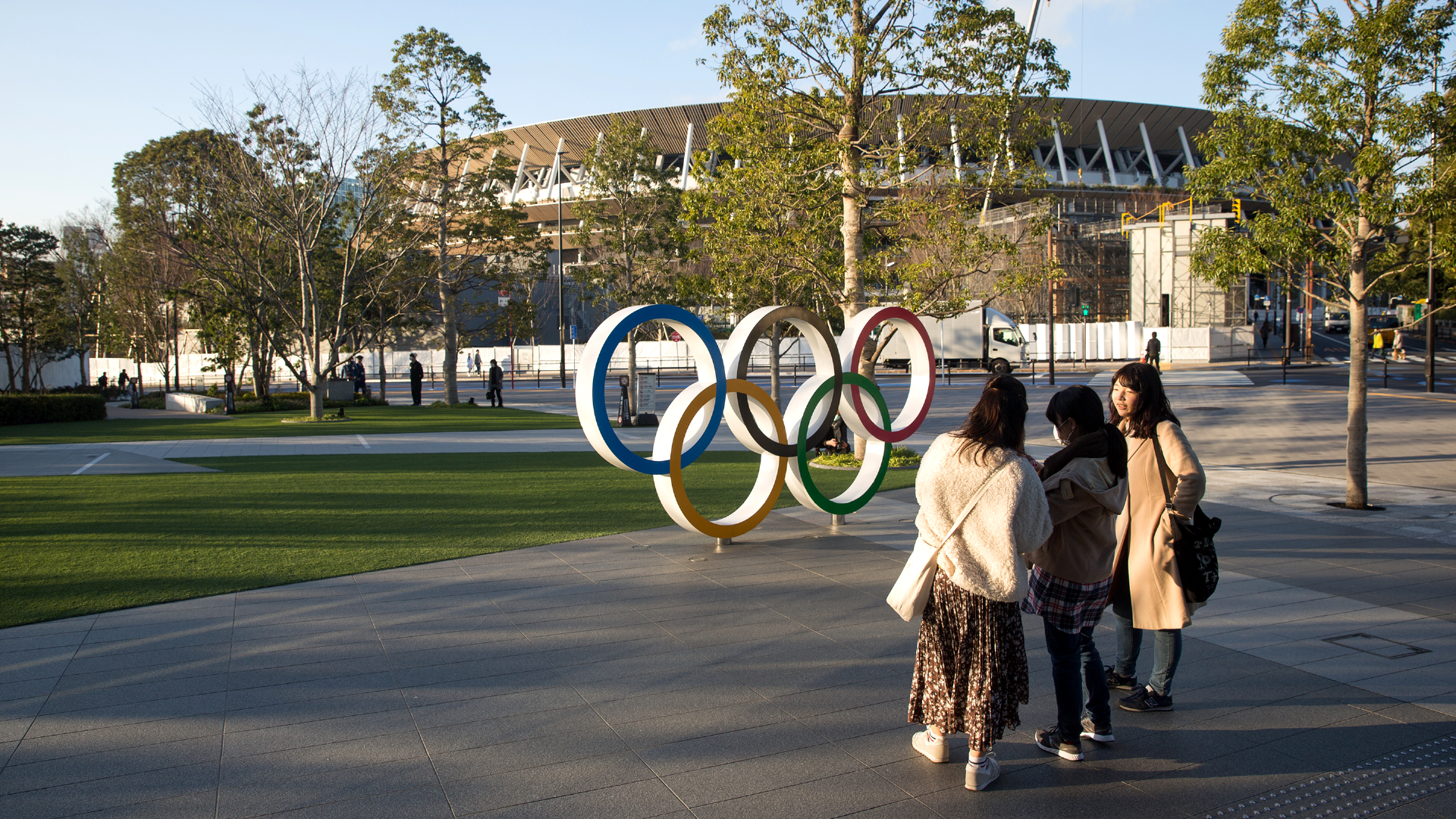 Uy ban Olympic chuan bi quy 900 trieu USD neu giai bi huy vi Covid-19 hinh anh