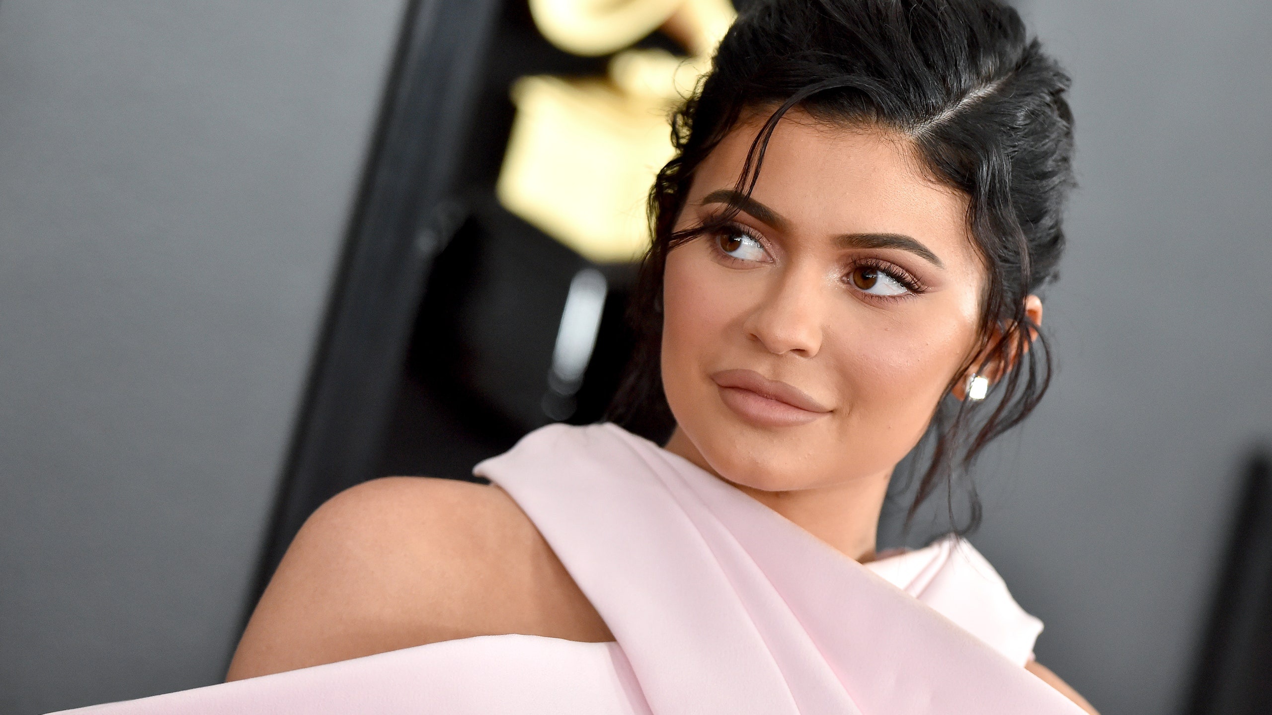 gia toc thi phi Kardashian anh 1