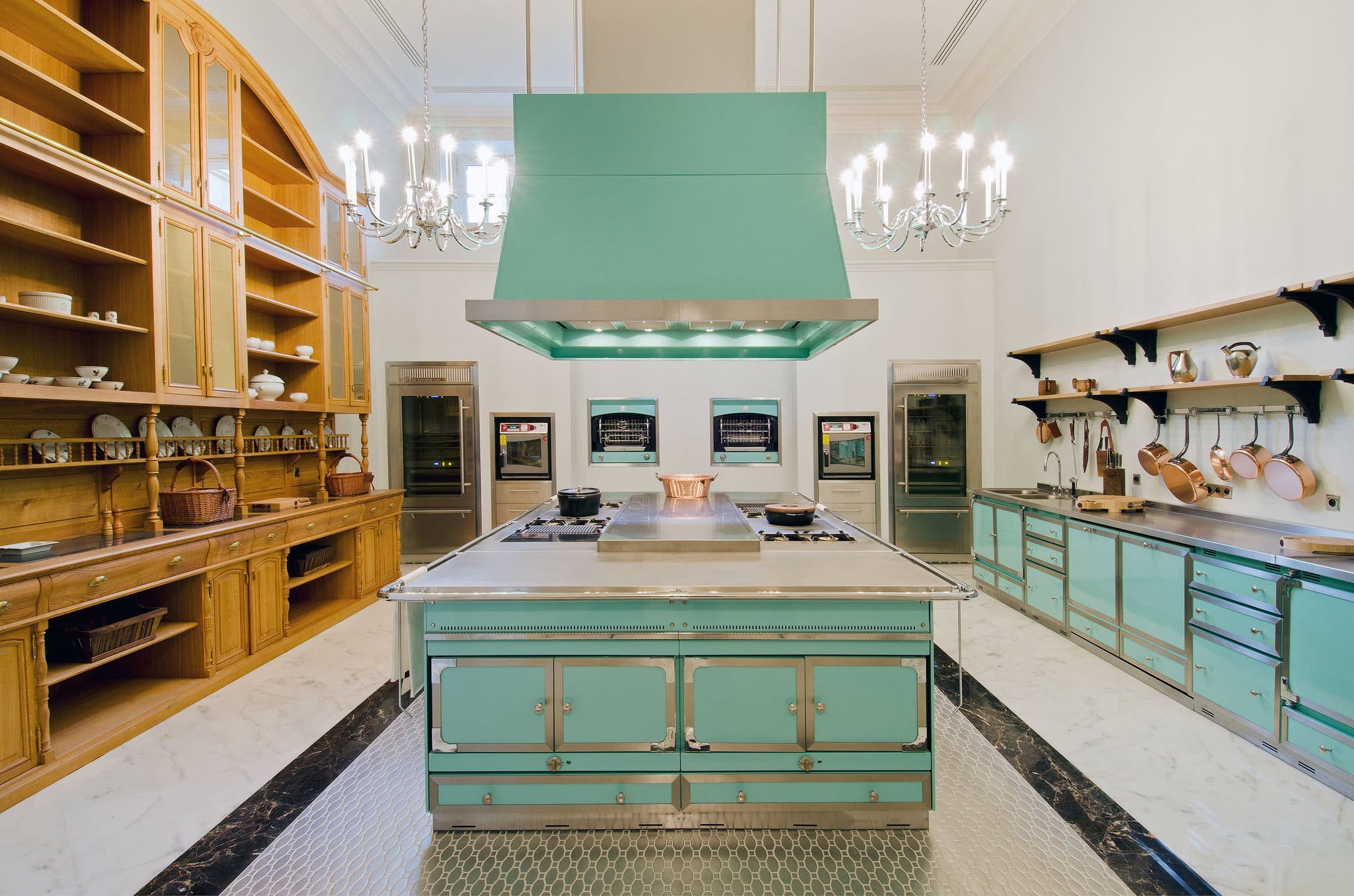 lau dai 375 trieu USD cua Thai tu Saudi anh 4