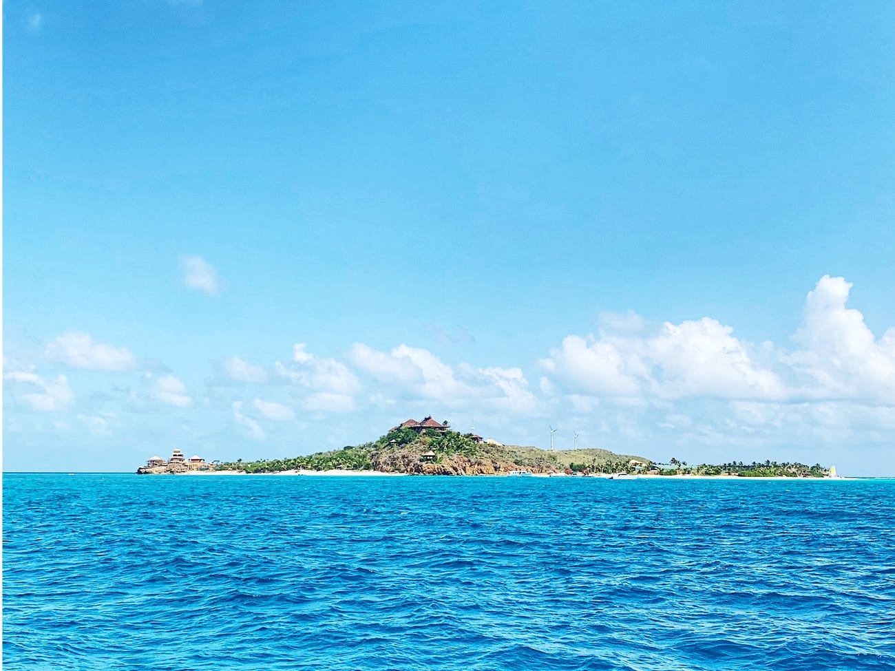 Richard Branson ban dao tu nhan anh 1