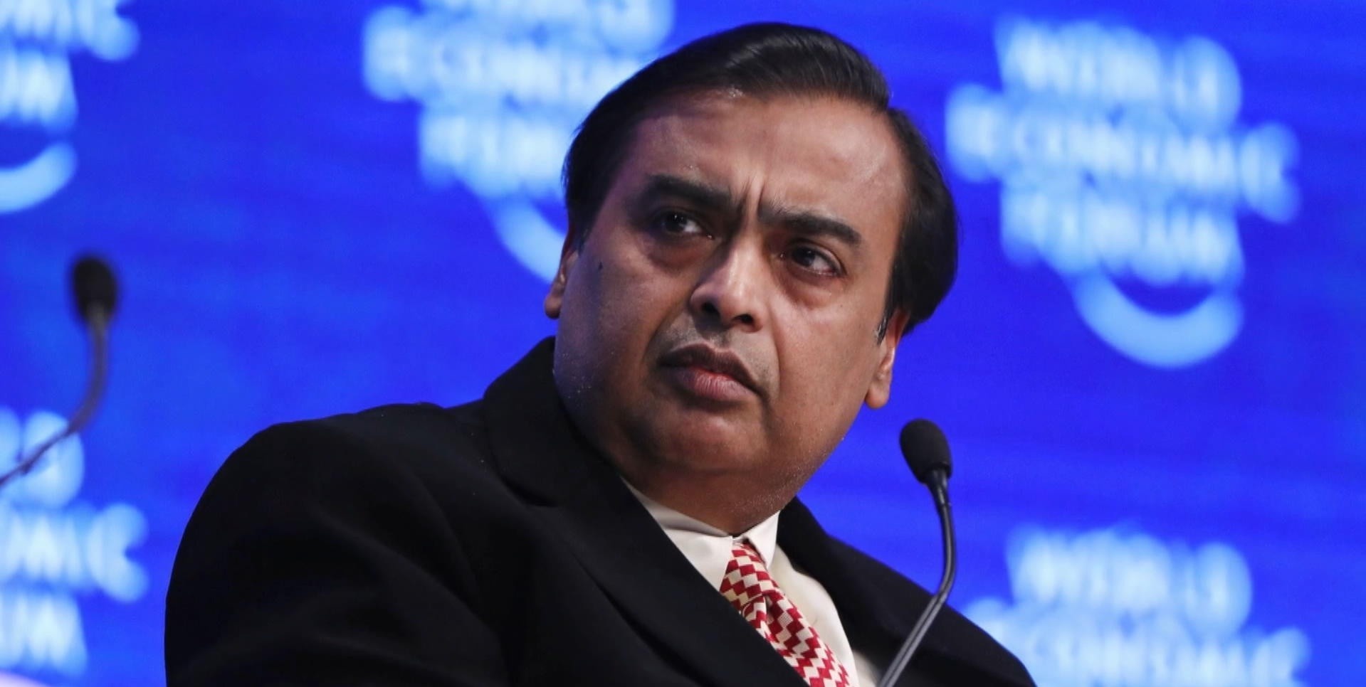 Ty phu giau nhat chau A do tien mua sam de doi dau Amazon hinh anh