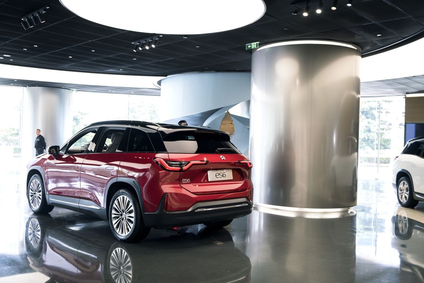 Gia tri co phieu cua doi thu Tesla tang 11 lan hinh anh