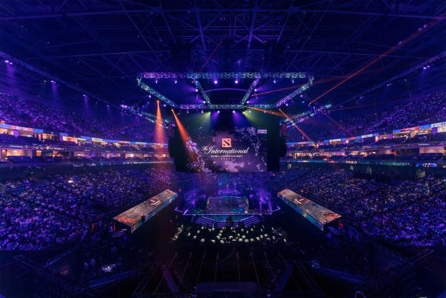 Kiem hang chuc trieu dong nho sang nhuong ve xem giai Dota 2 hinh anh