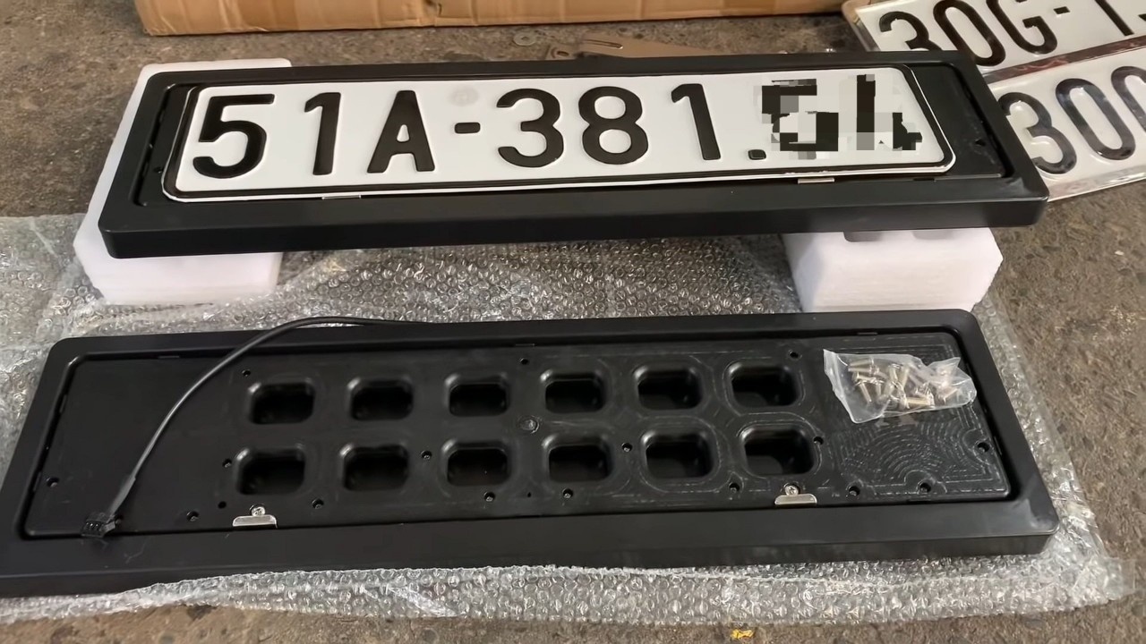 Thiet bi lat bien so ban tran lan tren mang xa hoi hinh anh