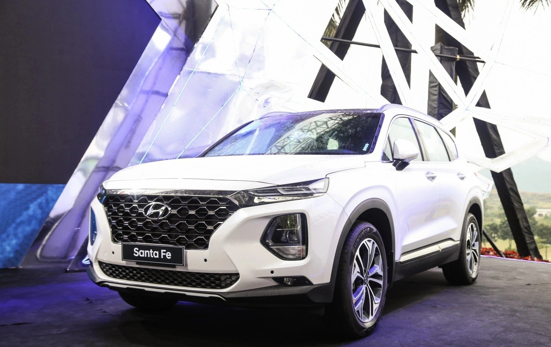 Nhieu lai moi thich mua oto cu hinh anh