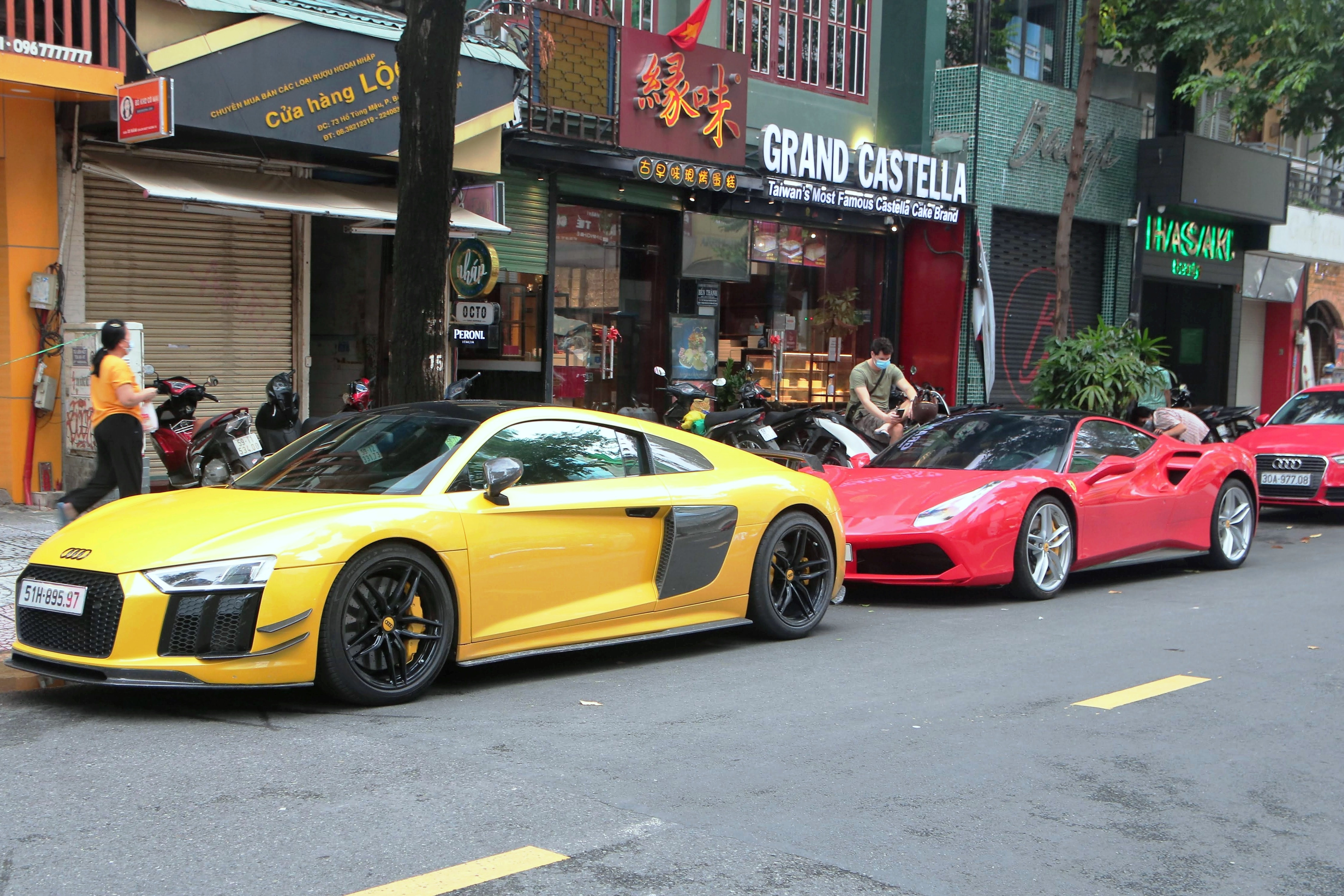 Chon xe om, taxi cong nghe vao quan 1 vi noi lo do oto hinh anh