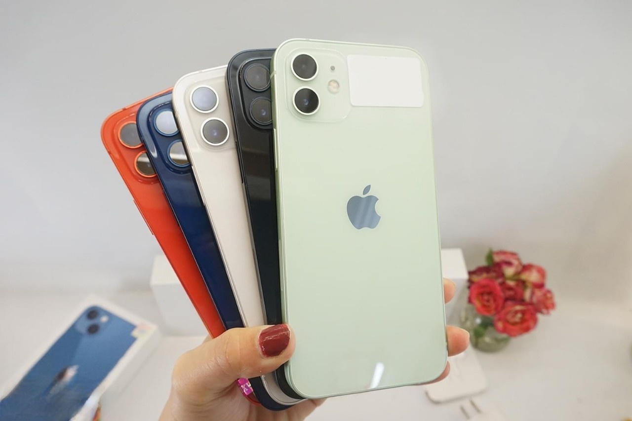 iPhone, di dong cao cap bi mang cam do nhieu hon hinh anh