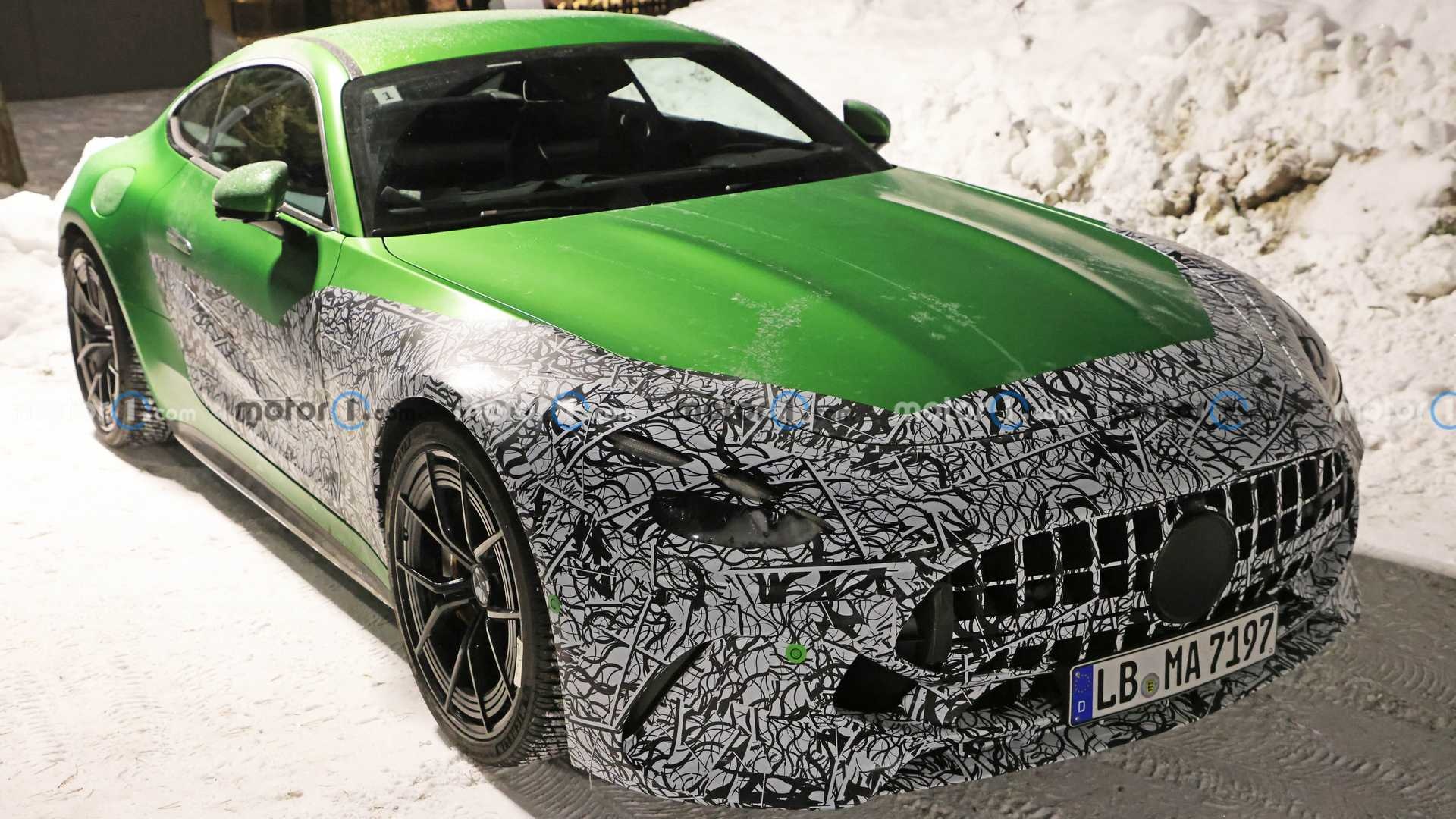 He lo hinh anh moi nhat cua Mercedes AMG GT Coupe hinh anh