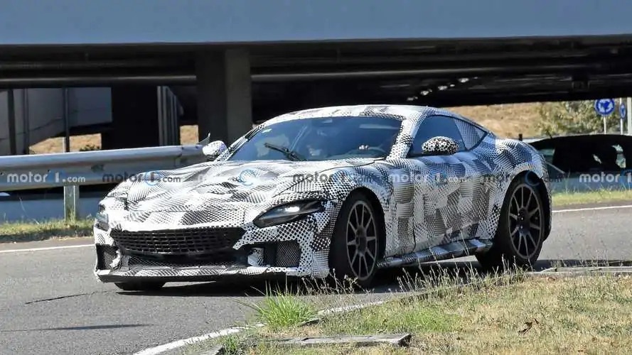 Ferrari V12 lo anh chay thu tren duong dua hinh anh