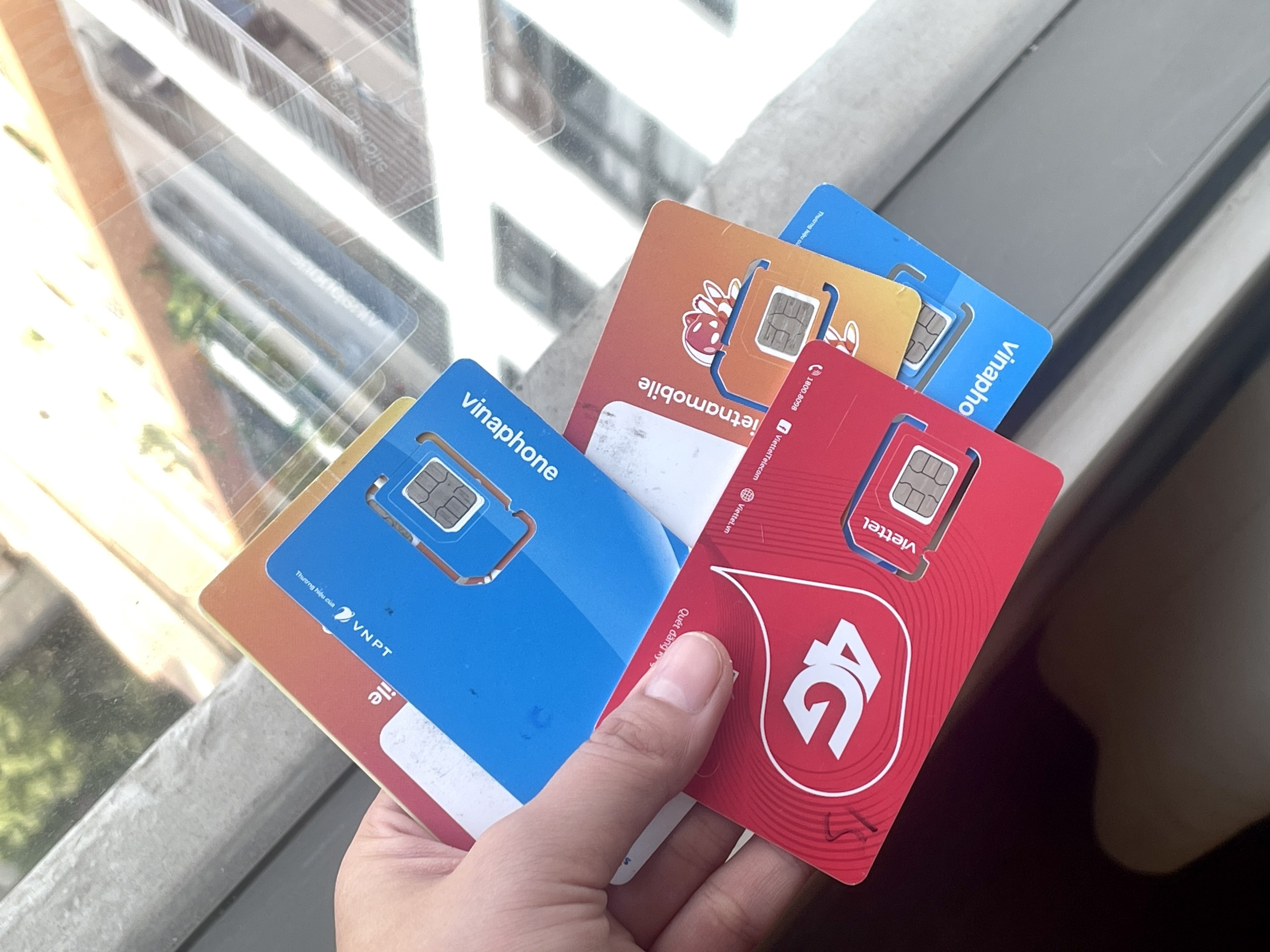 Dai ly lo mat trang kho SIM so dep sau ngay 31/3 hinh anh