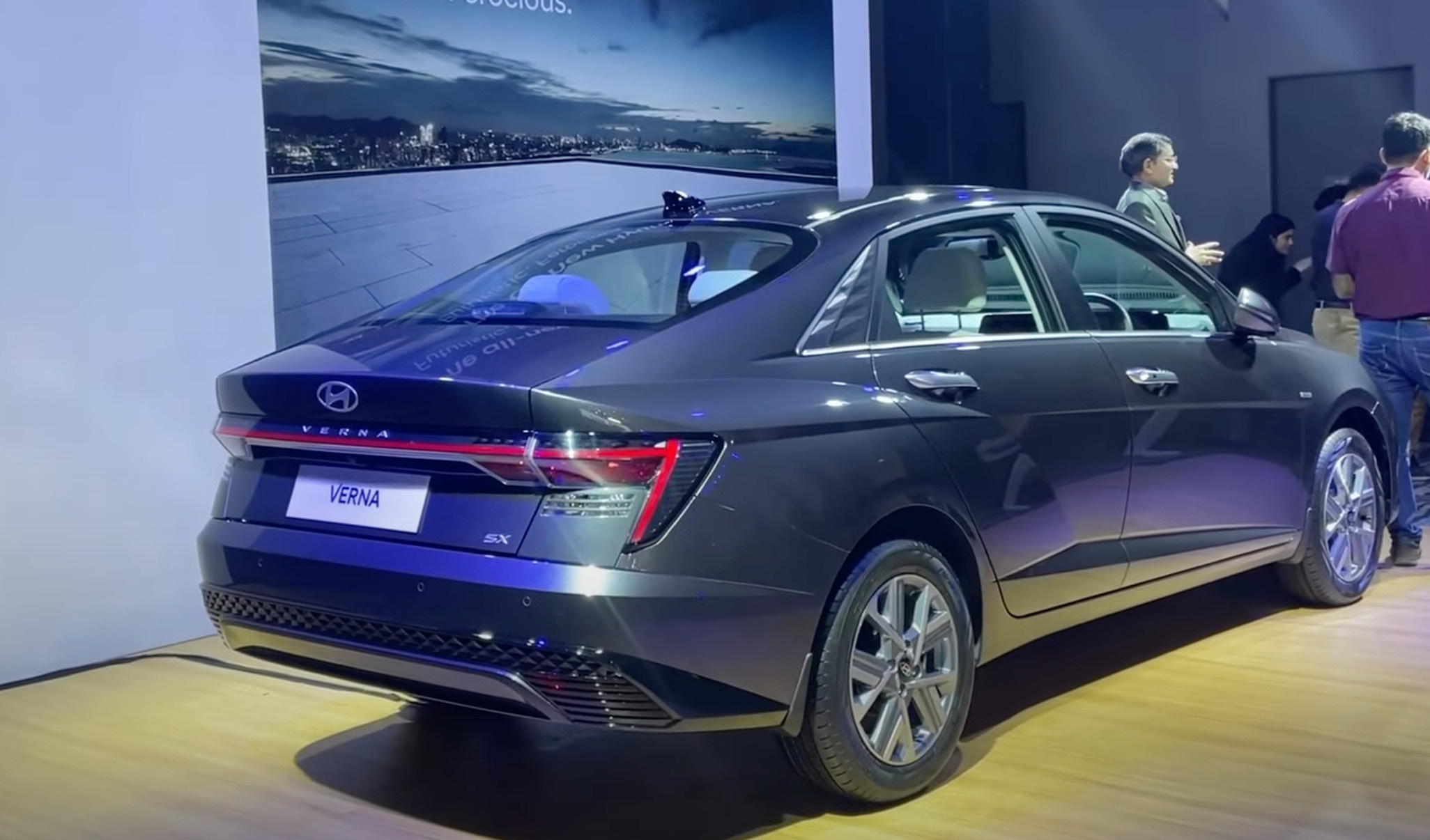 Hyundai Accent anh 3