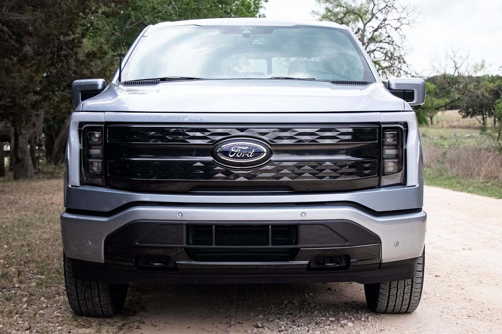 Ford se san xuat xe ban tai dien moi hinh anh