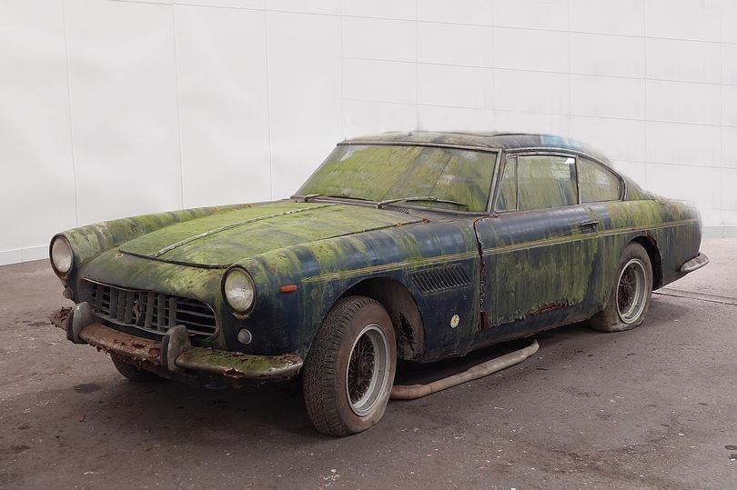 Xe co gia tri cao duoc tim thay trong nha kho bo hoang hinh anh