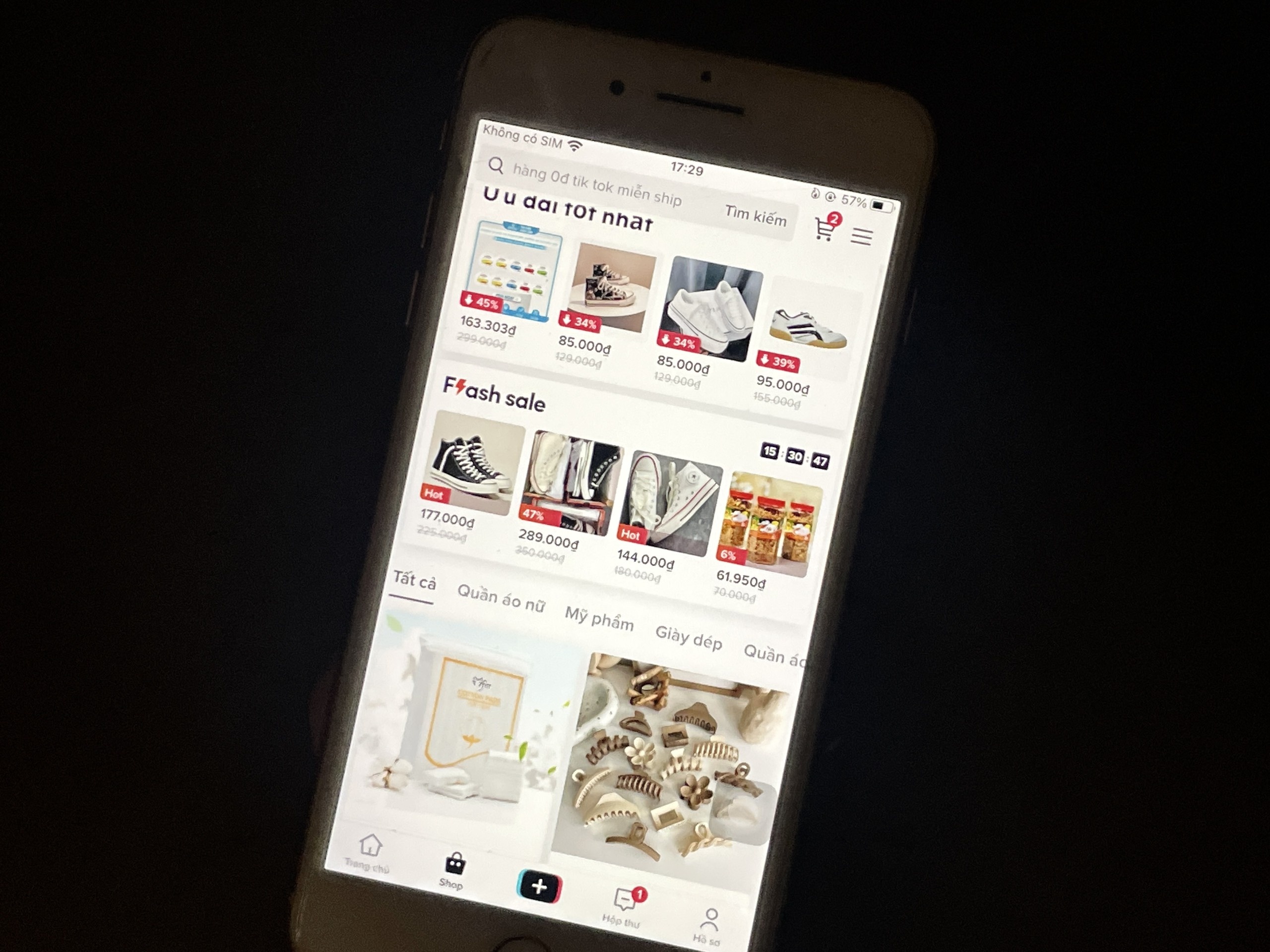 TikTok Shop tran ngap hang gia, hang nhai gia re hinh anh