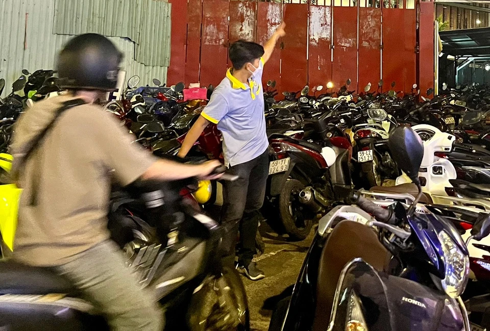 Bai giu xe theo ngay hut khach, gia tang cao van kin lich dip Tet hinh anh