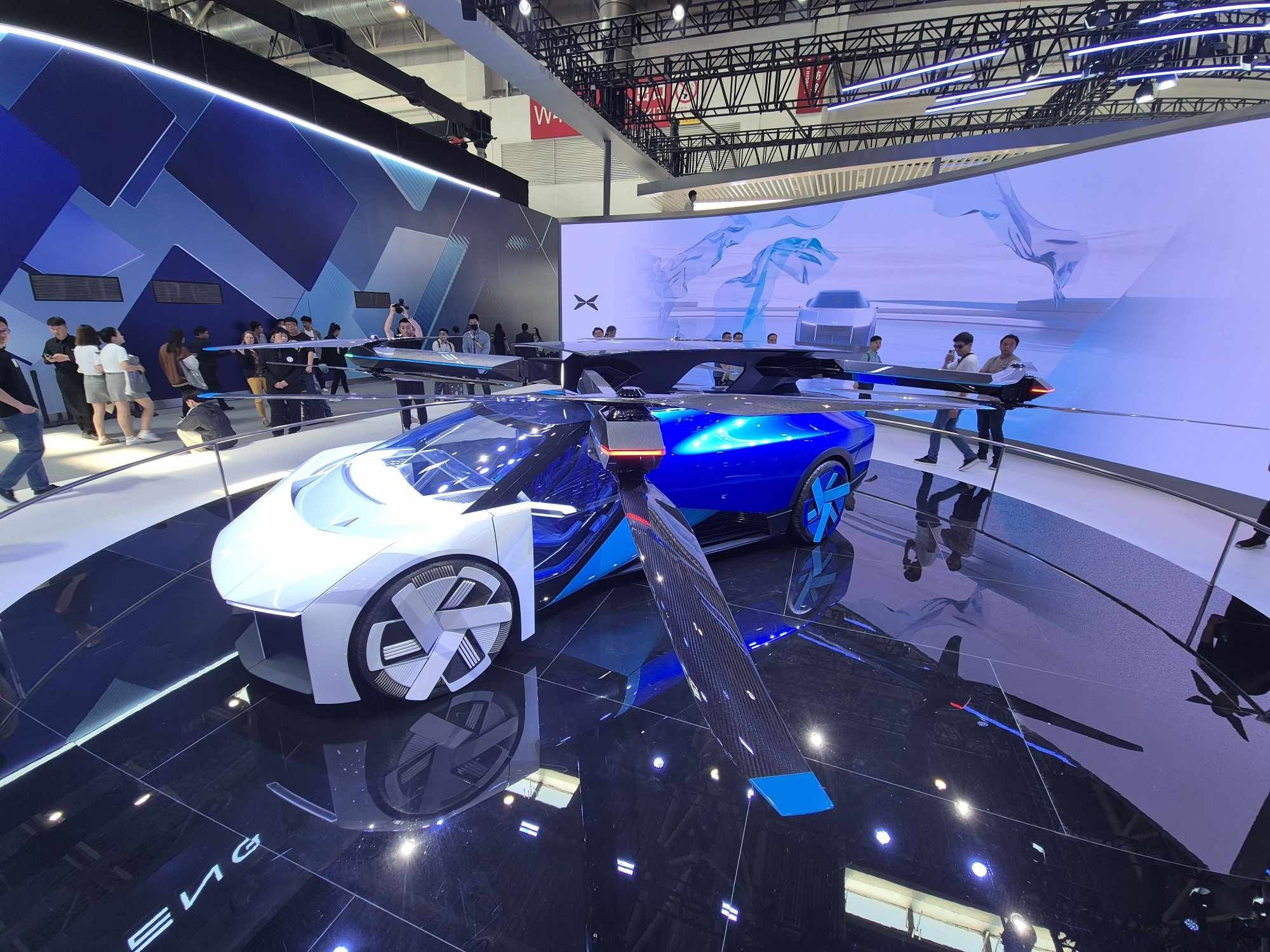 Can canh 'xe bay' Xpeng tai Trien lam Oto Bac Kinh 2024 hinh anh