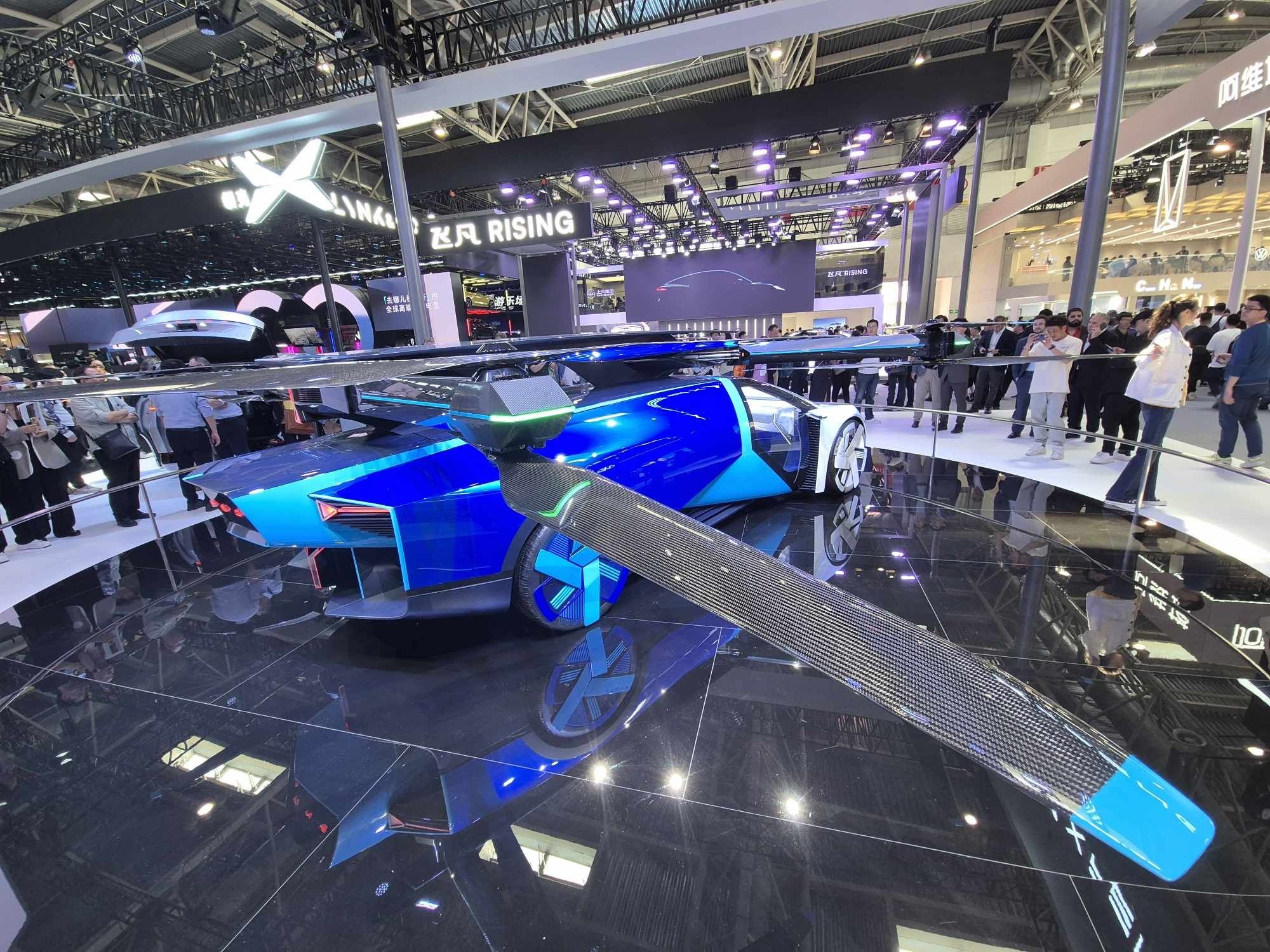 Xe bay ban thuong mai,  gia xe bay anh 1