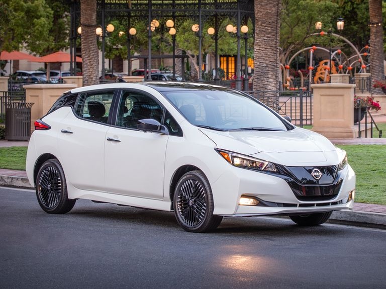 Xe dien Nissan Leaf co the boc chay neu sac nhanh hinh anh