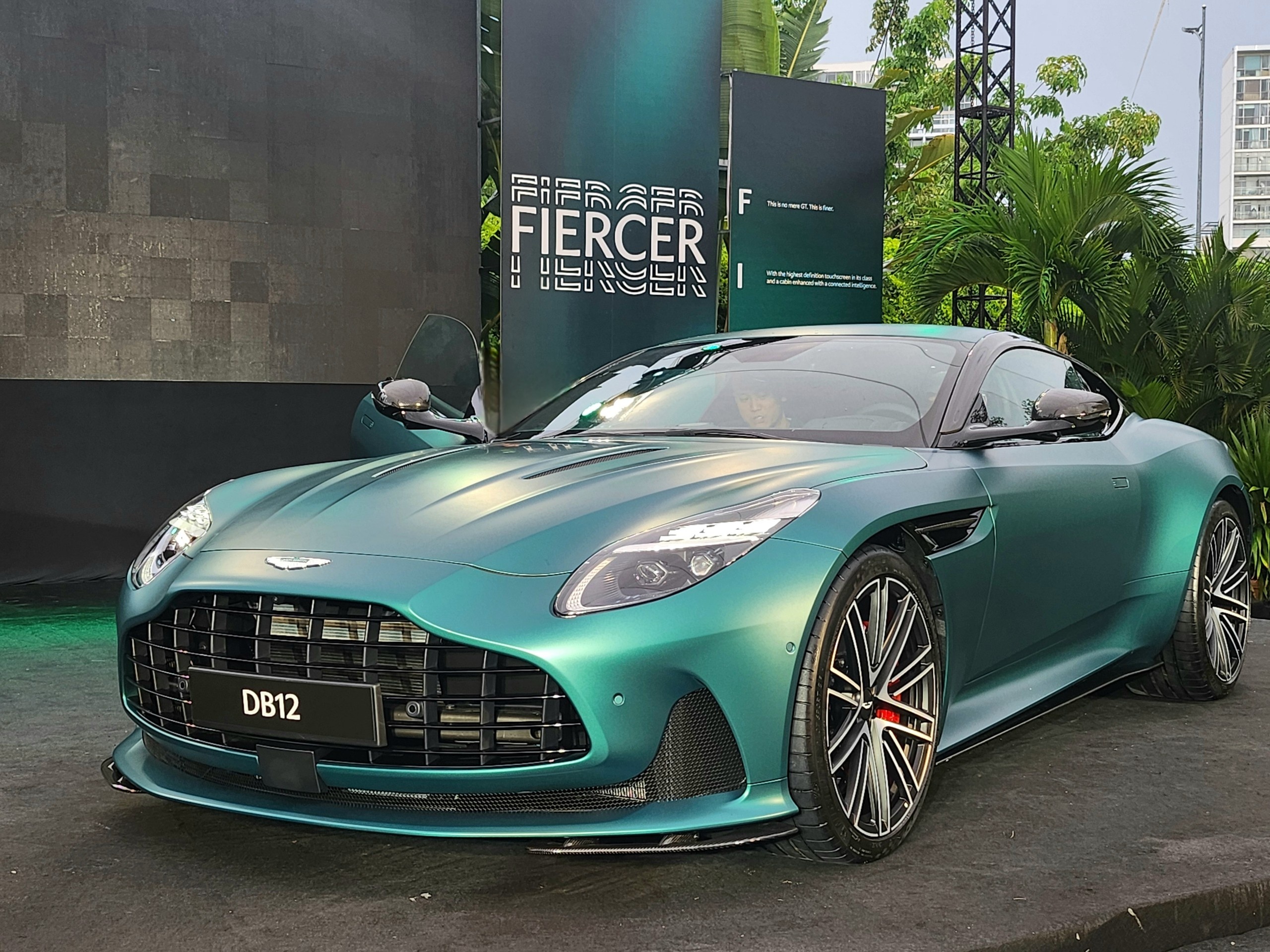Aston Martin đổi nhà phân phối tại Việt Nam sau nhiều đồn đoán?
