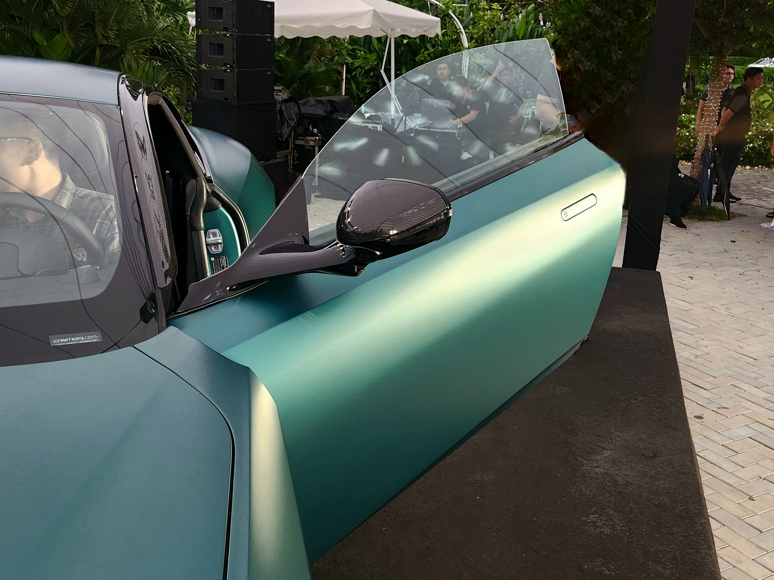 Aston Martin DB12 ảnh 3 Aston Martin DB12 anh 3