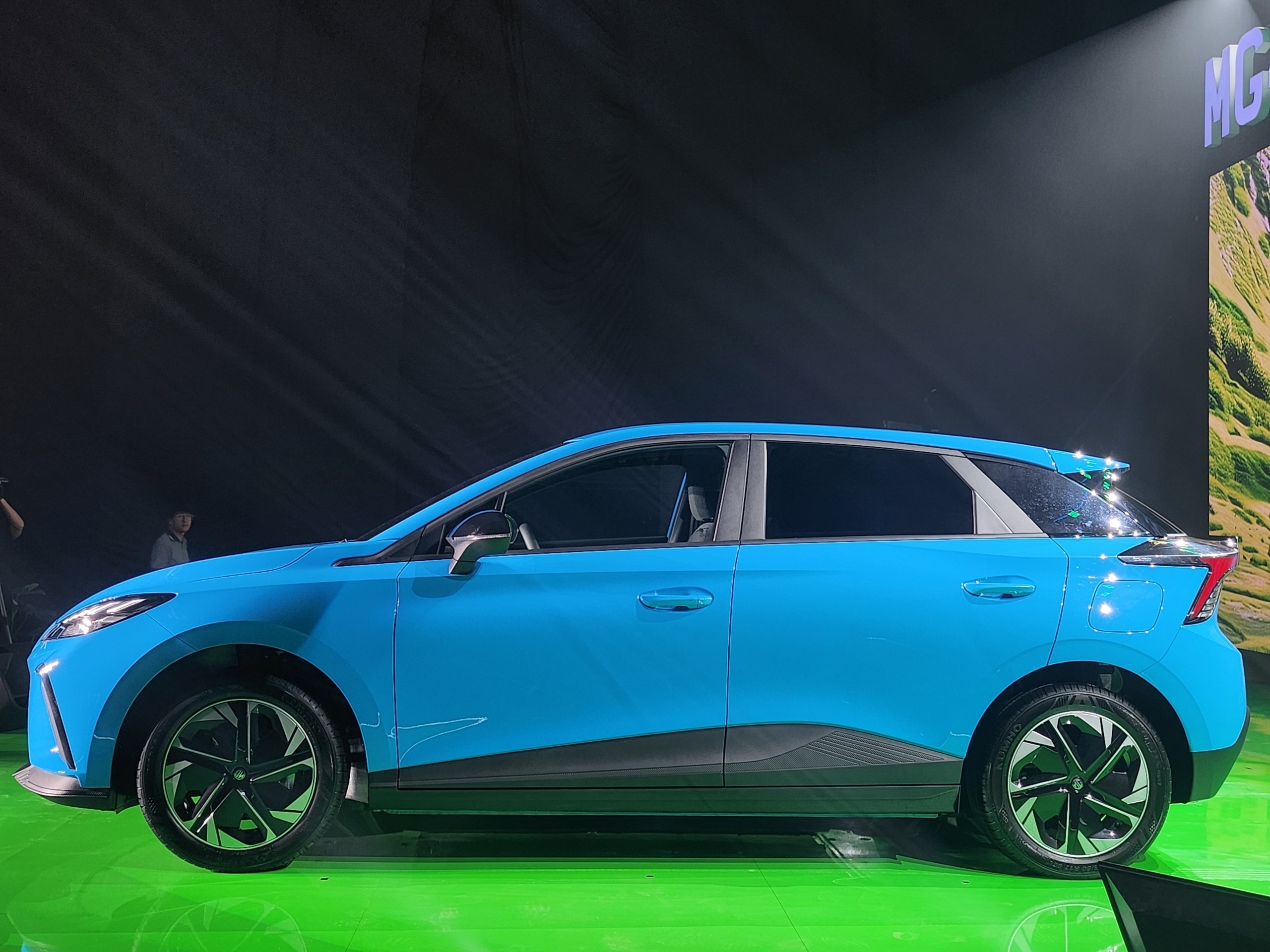 MG4 EV anh 2