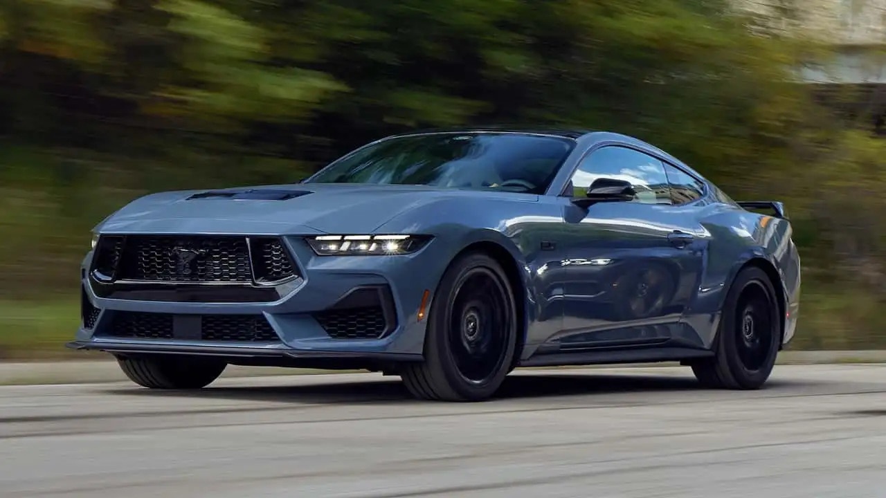 Ford Mustang 2024 dinh loi co nguy co chay no hinh anh