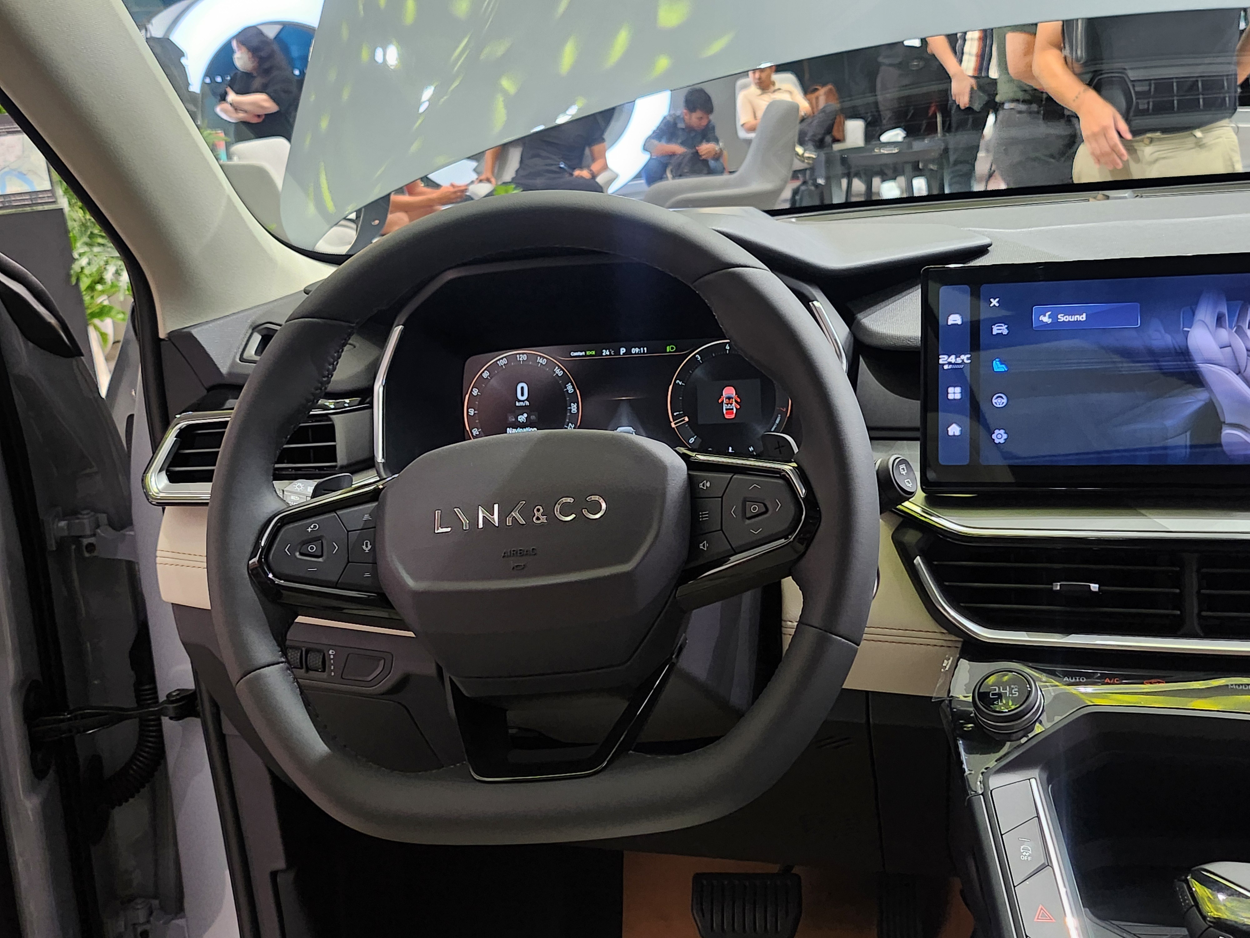 Lynk & Co 06 anh 12