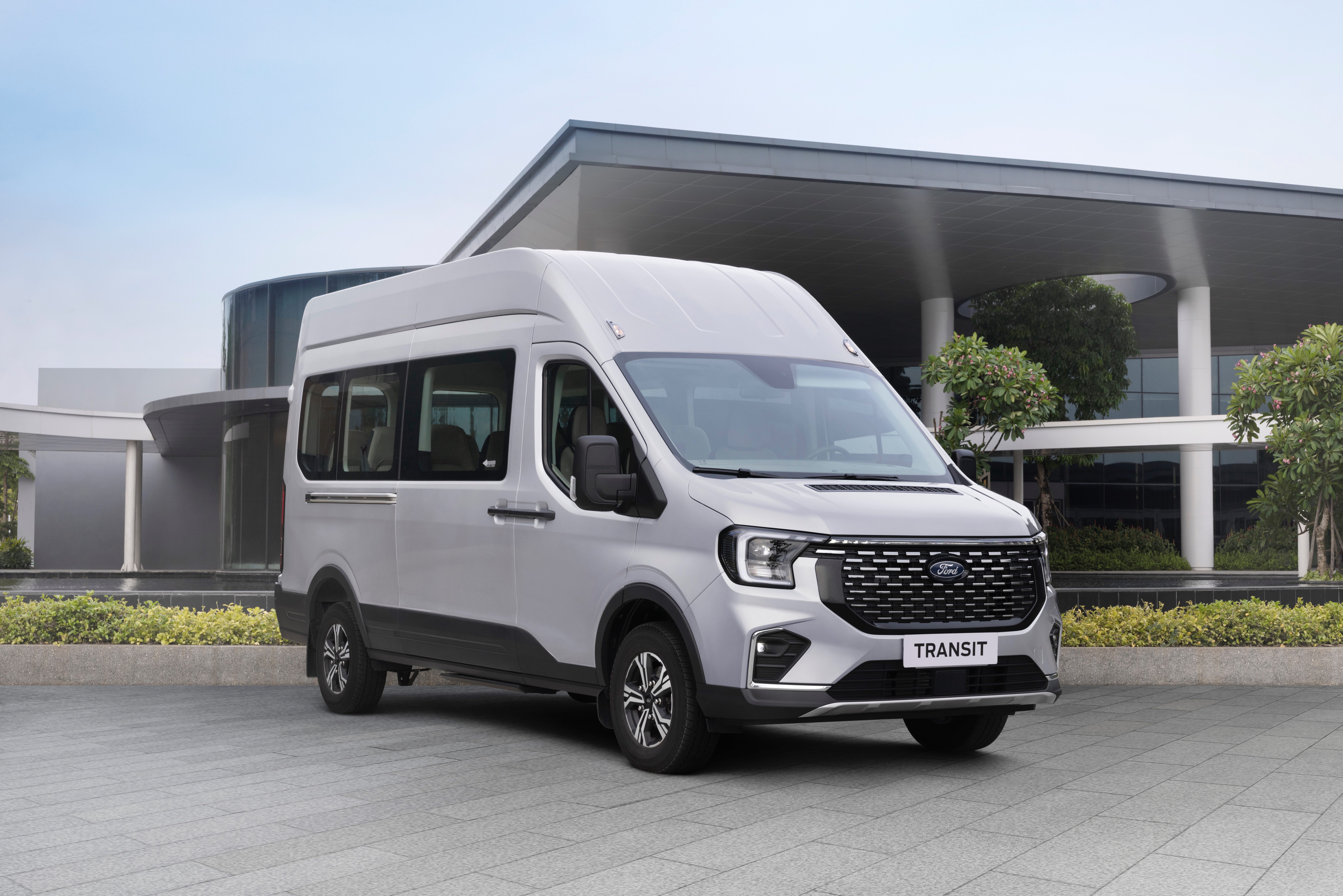 Ford Transit 2024 anh 4