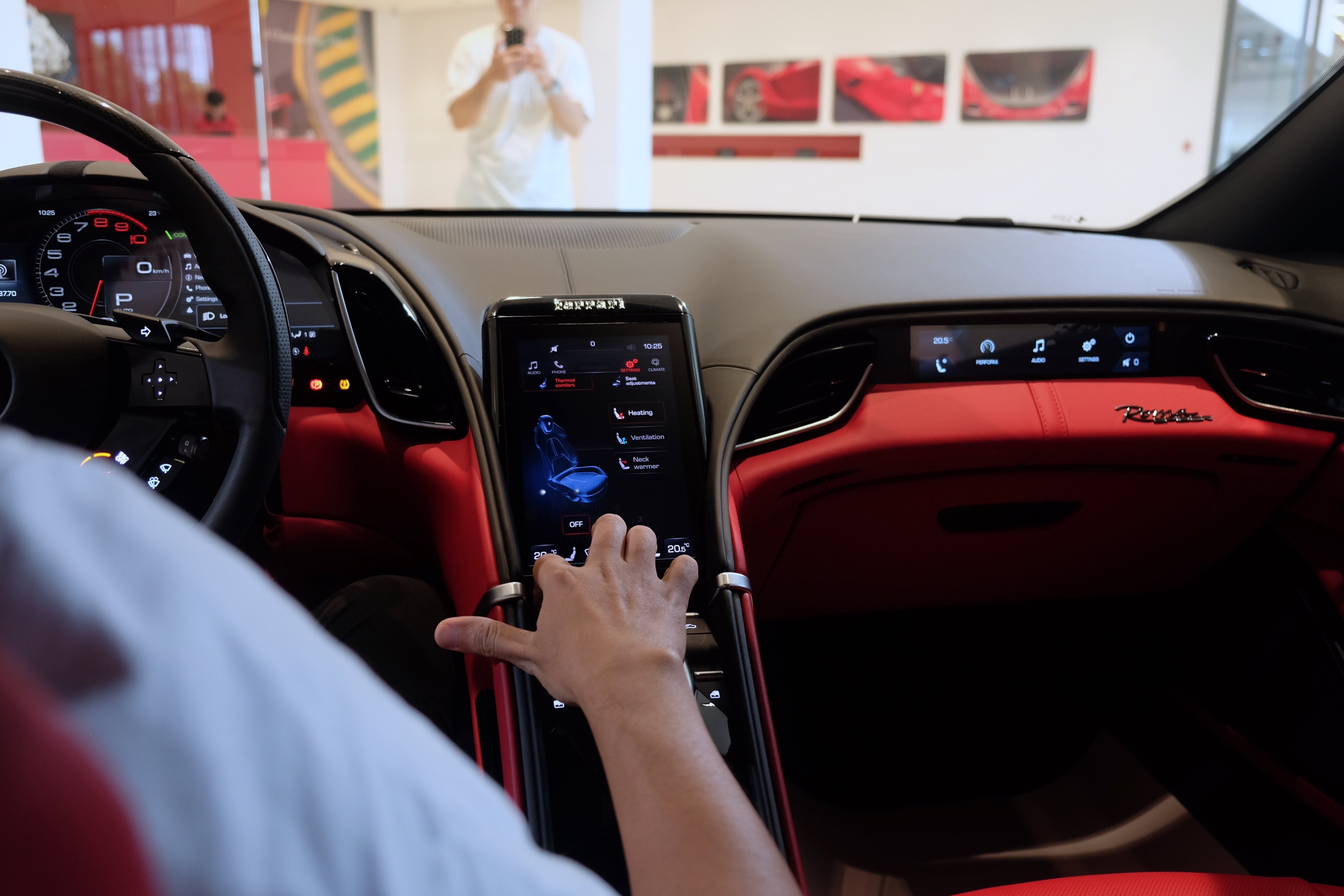 Ferrari Roma Spider ảnh 12 Ferrari Roma Spider anh 12